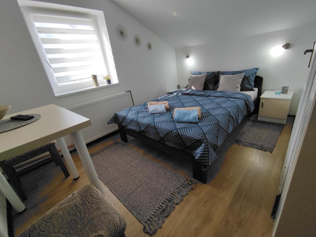 S. A. L. 2 Apartamento Zrenjanin Exterior foto