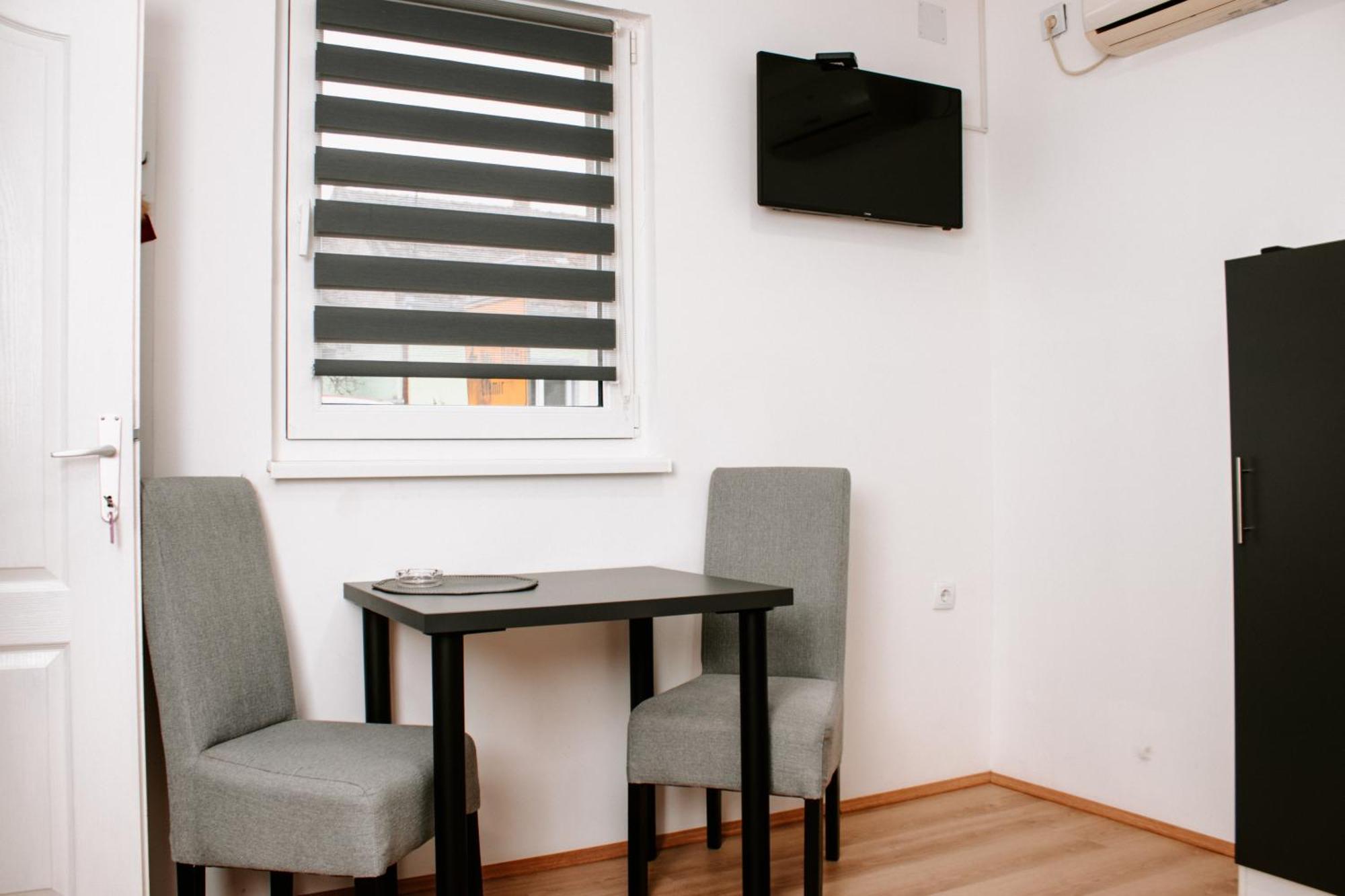 S. A. L. 2 Apartamento Zrenjanin Exterior foto